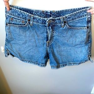 Lucky Jean shorts size 8/29.